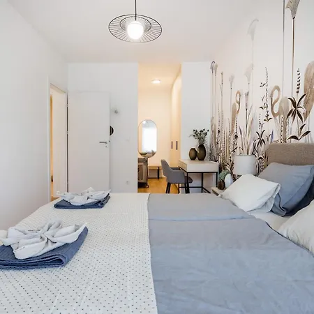 Elegant Premium With Parking *