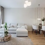 Apartman Elegant Premium With Parking *