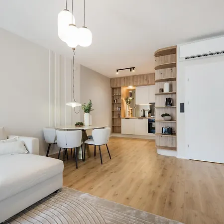 Apartment Elegant Premium With Parking *