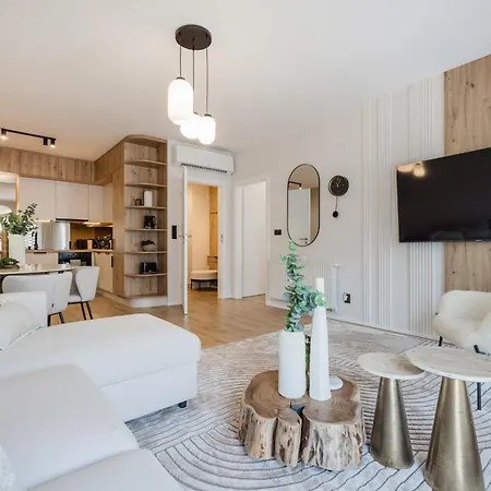 Elegant Premium With Parking בודפשט