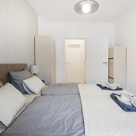 Elegant Premium With Parking Budapest