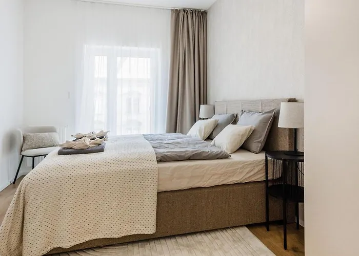 Elegant Premium With Parking *