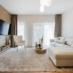 Apartment Elegant Premium With Parking *