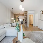 Apartment Elegant Premium With Parking
